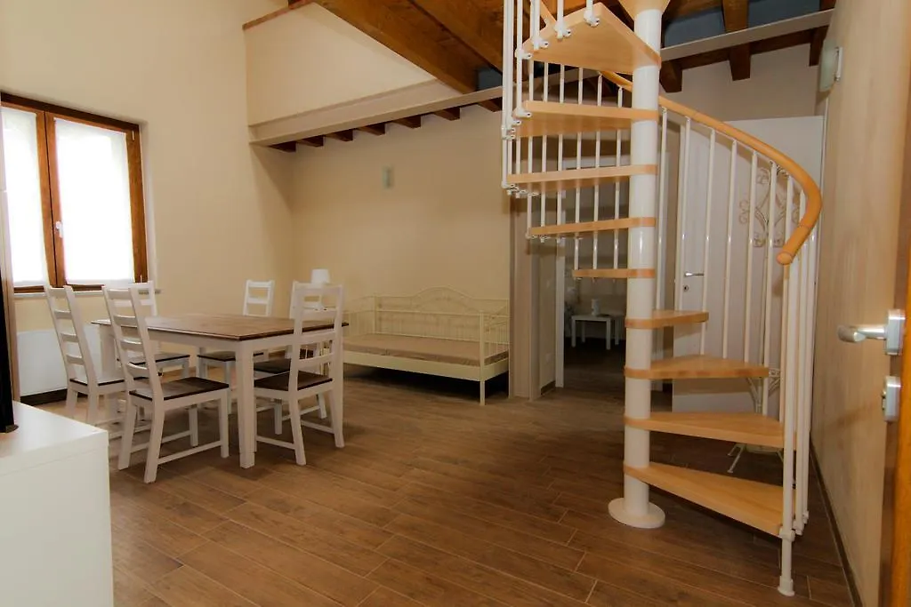 Çiftlik konaklama Agriturismo Cascina Della Fontana Lodi İtalya